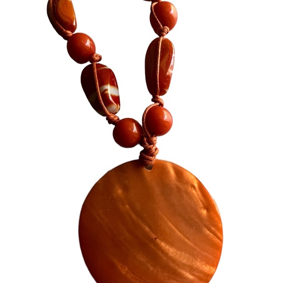 VINTAGE orange Beaded Necklace with Mother of Pearl Shell 8” - Picture 8 of 12